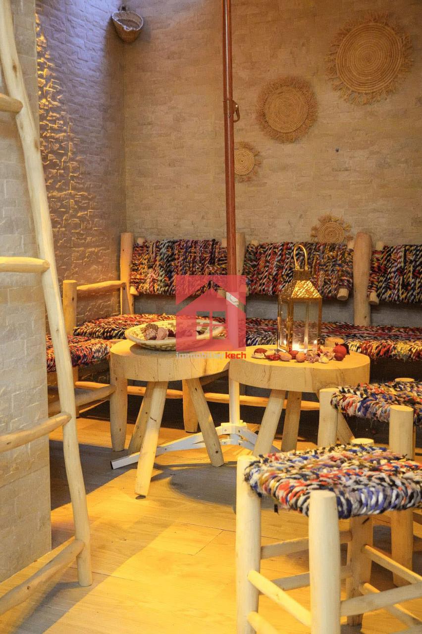 شقة راقية بالمسبح والتيراس للكراء الشهري – جليز، مراكش