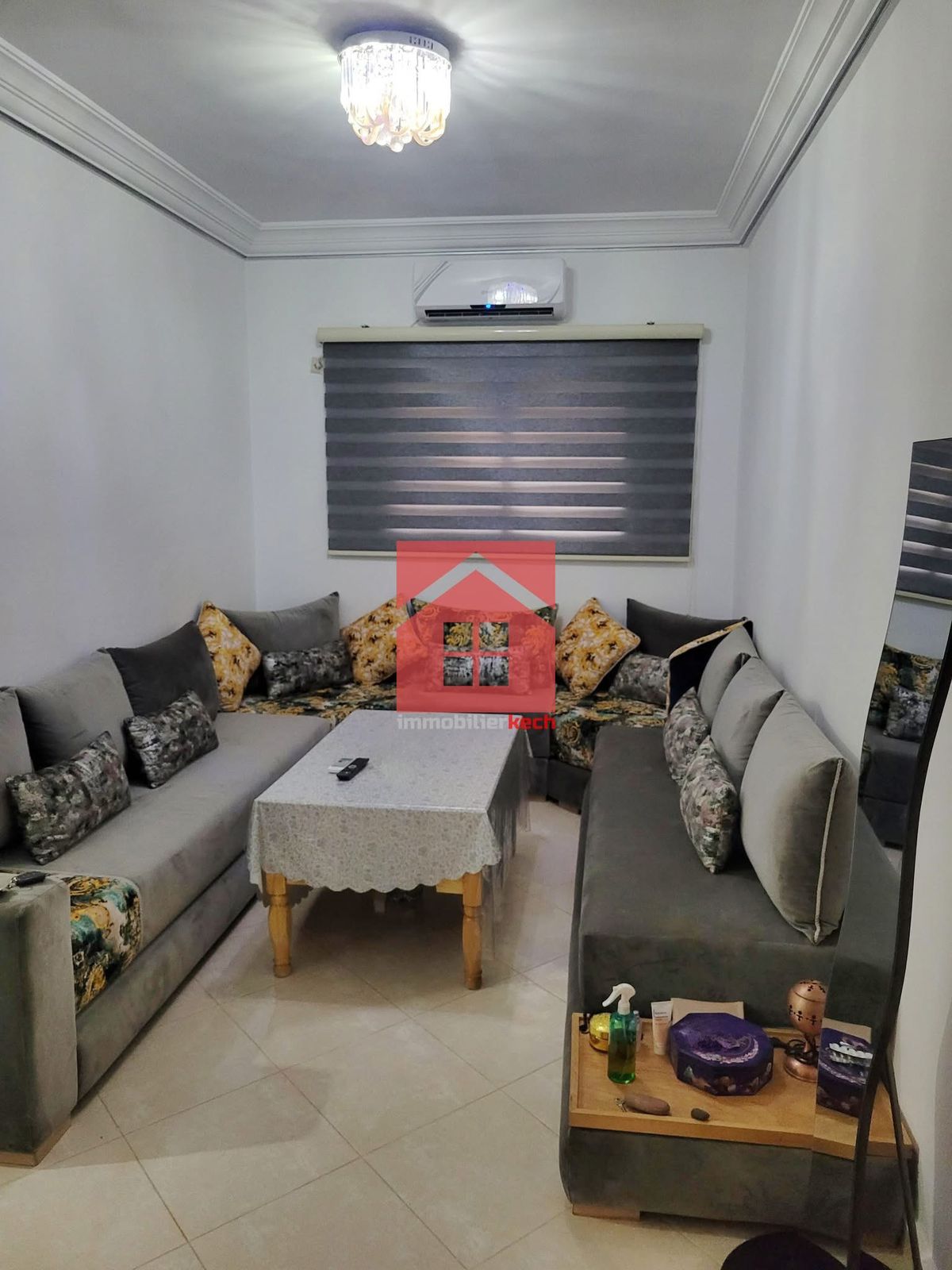 شقة مفرشة بالتيراس للكراء الشهري – زهور تاركة، مراكش