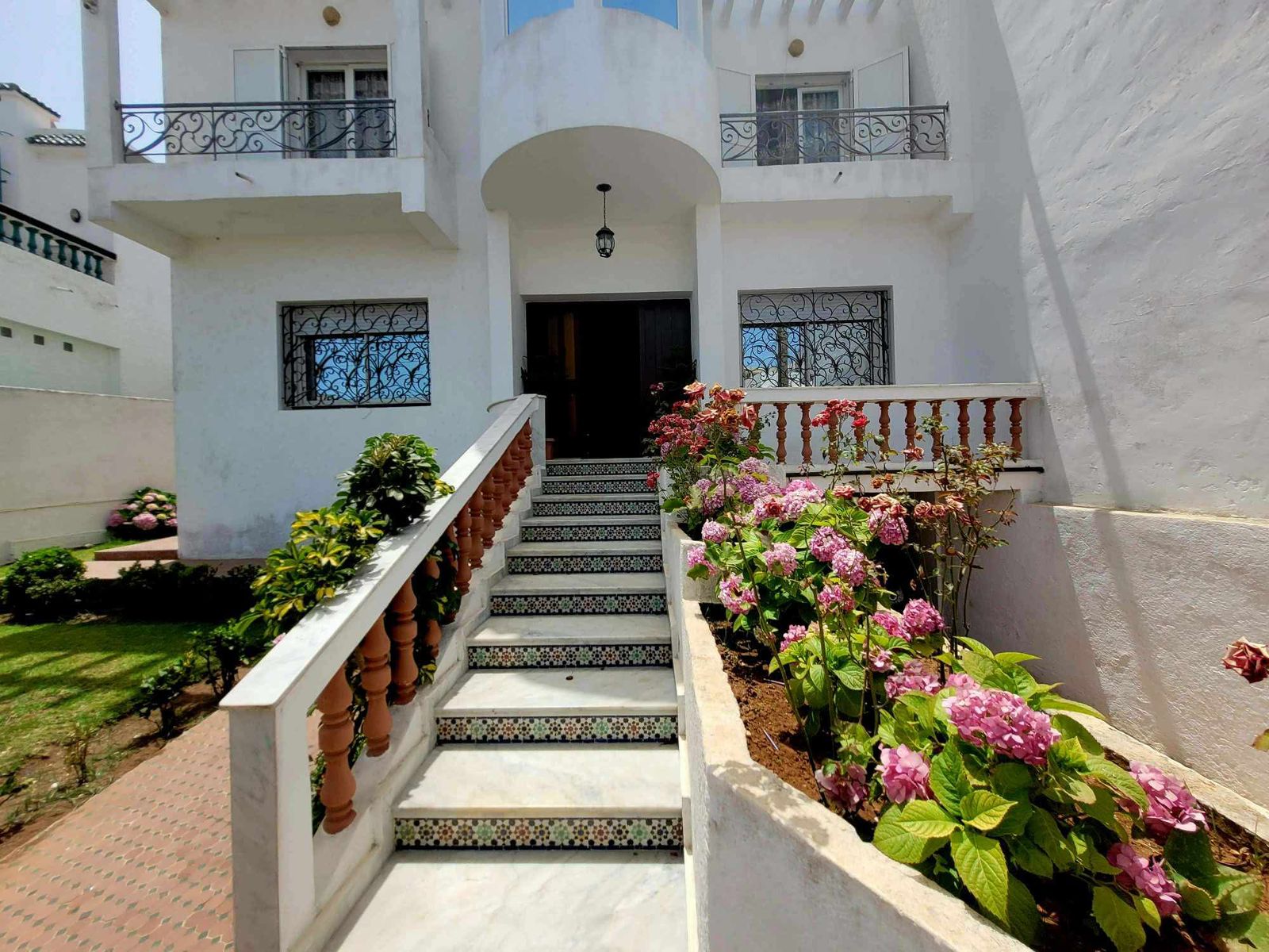 فيلا للبيع بموقع مميز – الهرهورة (تمارة، قرب الرباط)