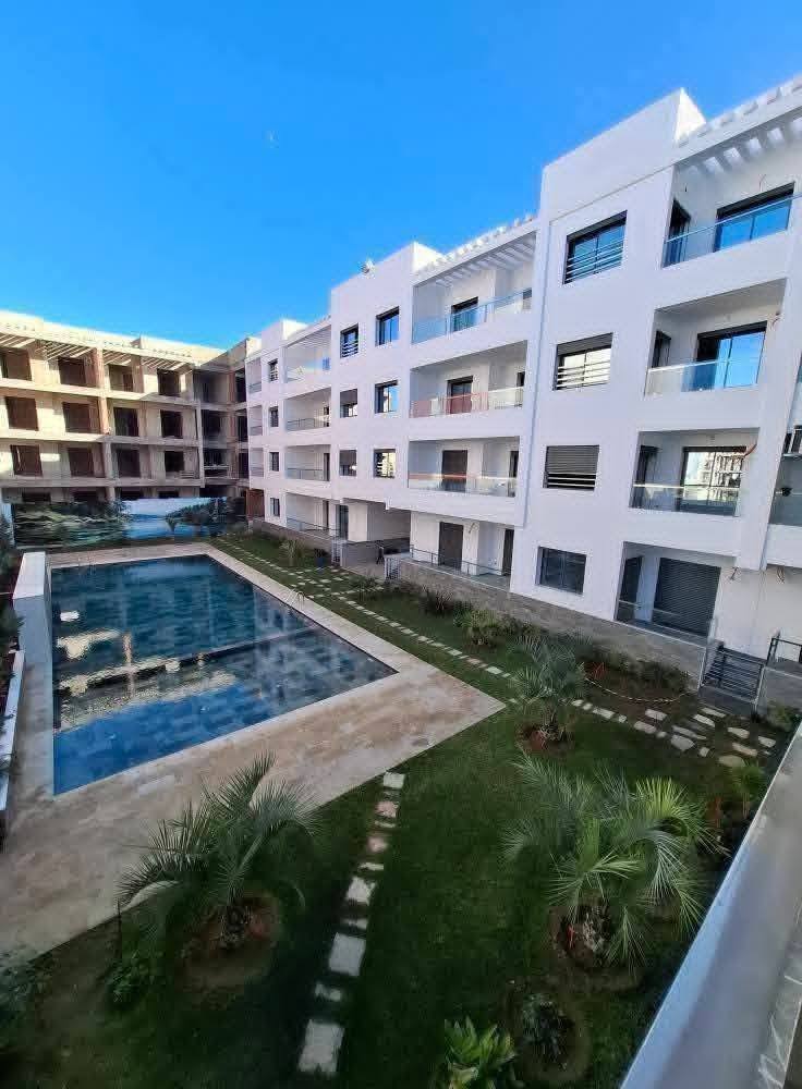 شقق فاخرة بالمسبح  محفظة للبيع بمدينة مرتيل 