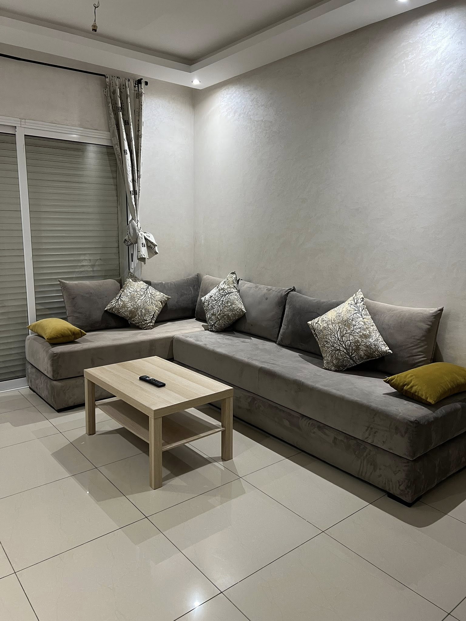 شقة لكراء شهري حتي شهر 6 