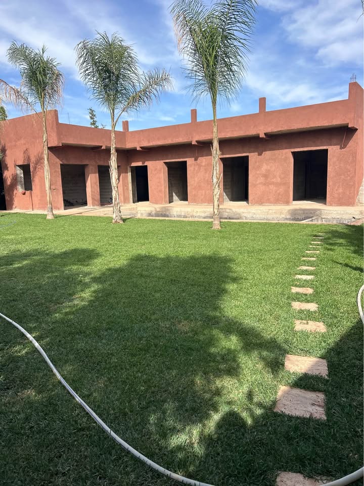 Le Terrain 980 habitables 160 m