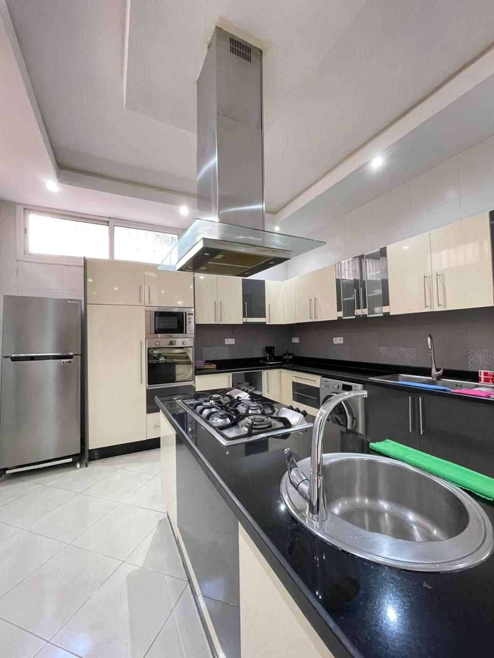 شقة للبيع حي السلام مساحة 56متر الطابق الرابع