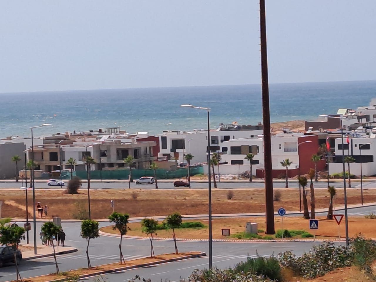 شقة للبيع طابق ثاني في اقامة محروسة في سيد العابد تمارة هرهورة 