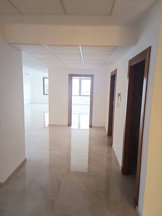 Appartement vide pour louer longue durée