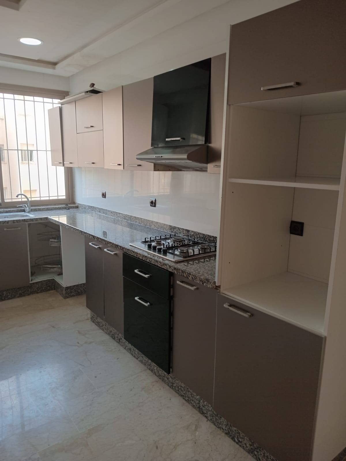 A vendre wifak temara 3 chambre et salon,2 ème étage